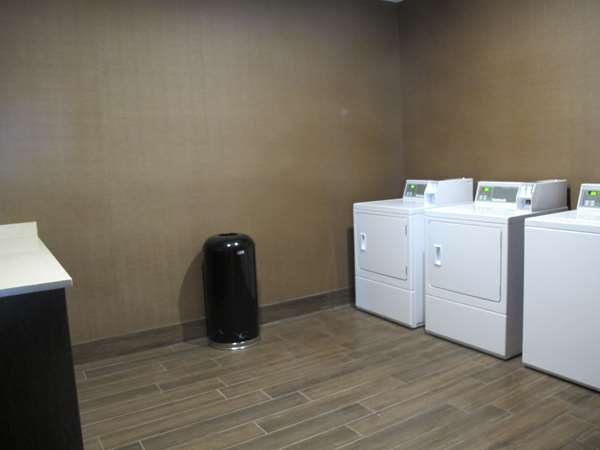  - Best Western Plus Kindersley Hotel