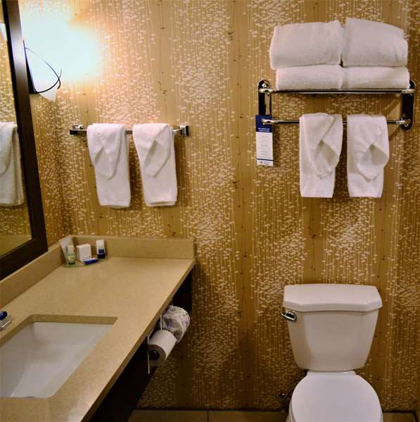  - Best Western Plus Kindersley Hotel