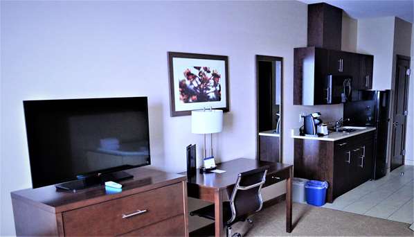  - Best Western Plus Kindersley Hotel