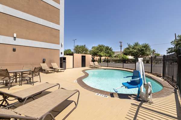 Pool - Best Western Plus Downtown San Antonio - I-35, Exit 159A