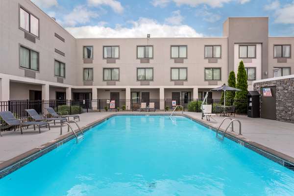 Pool - Best Western Plus Bowling Green Hotel - I-65, Exit 22
