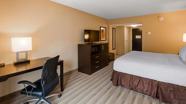  - Best Western Plus Thornburg Inn & Suites - I-95, Exit 118