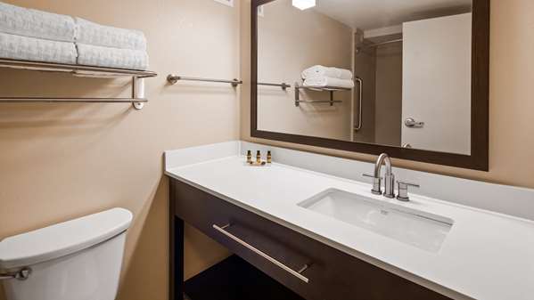  - Best Western Plus Thornburg Inn & Suites - I-95, Exit 118