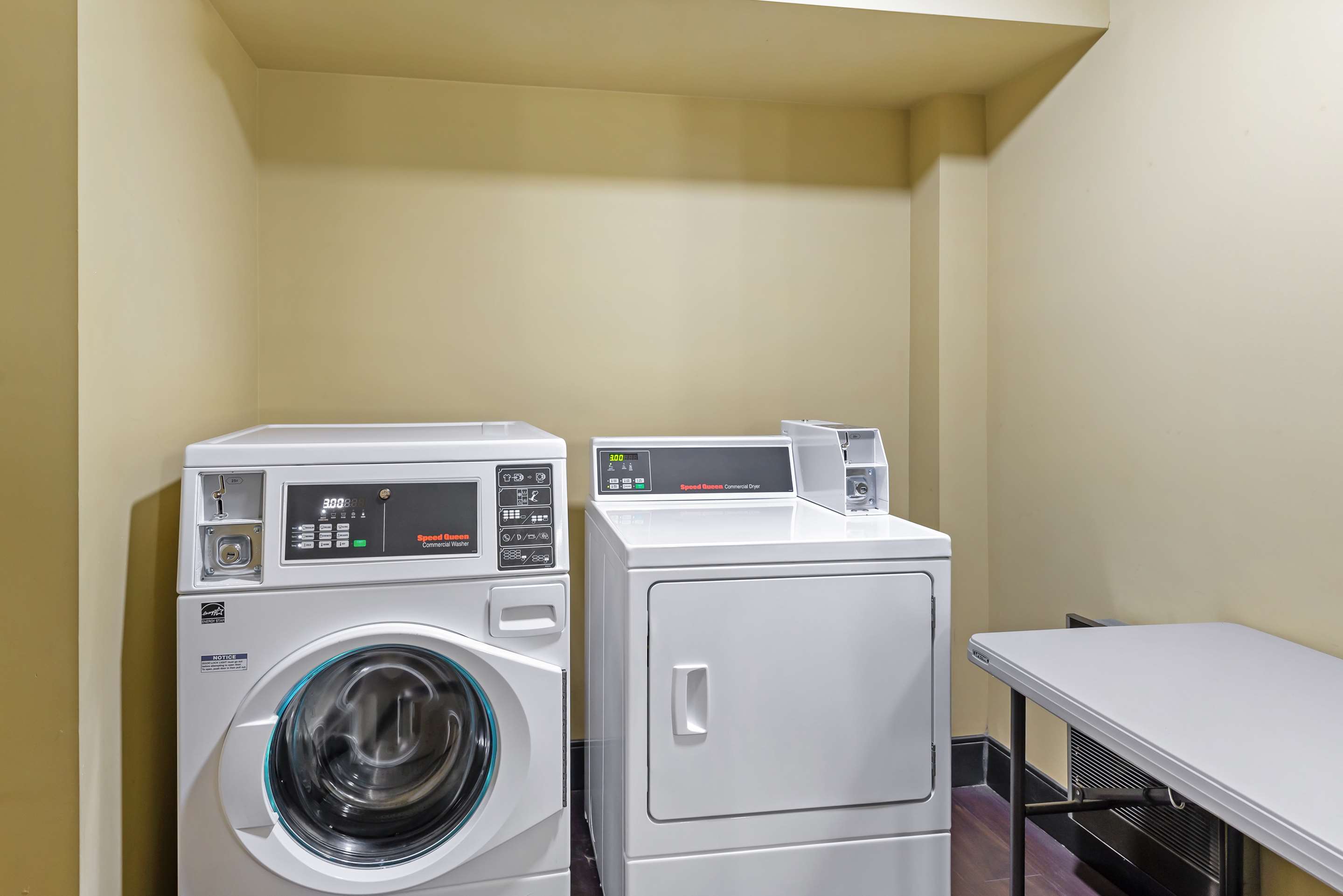 Laundry Room | Best Western Plus Thornburg Inn & Suites