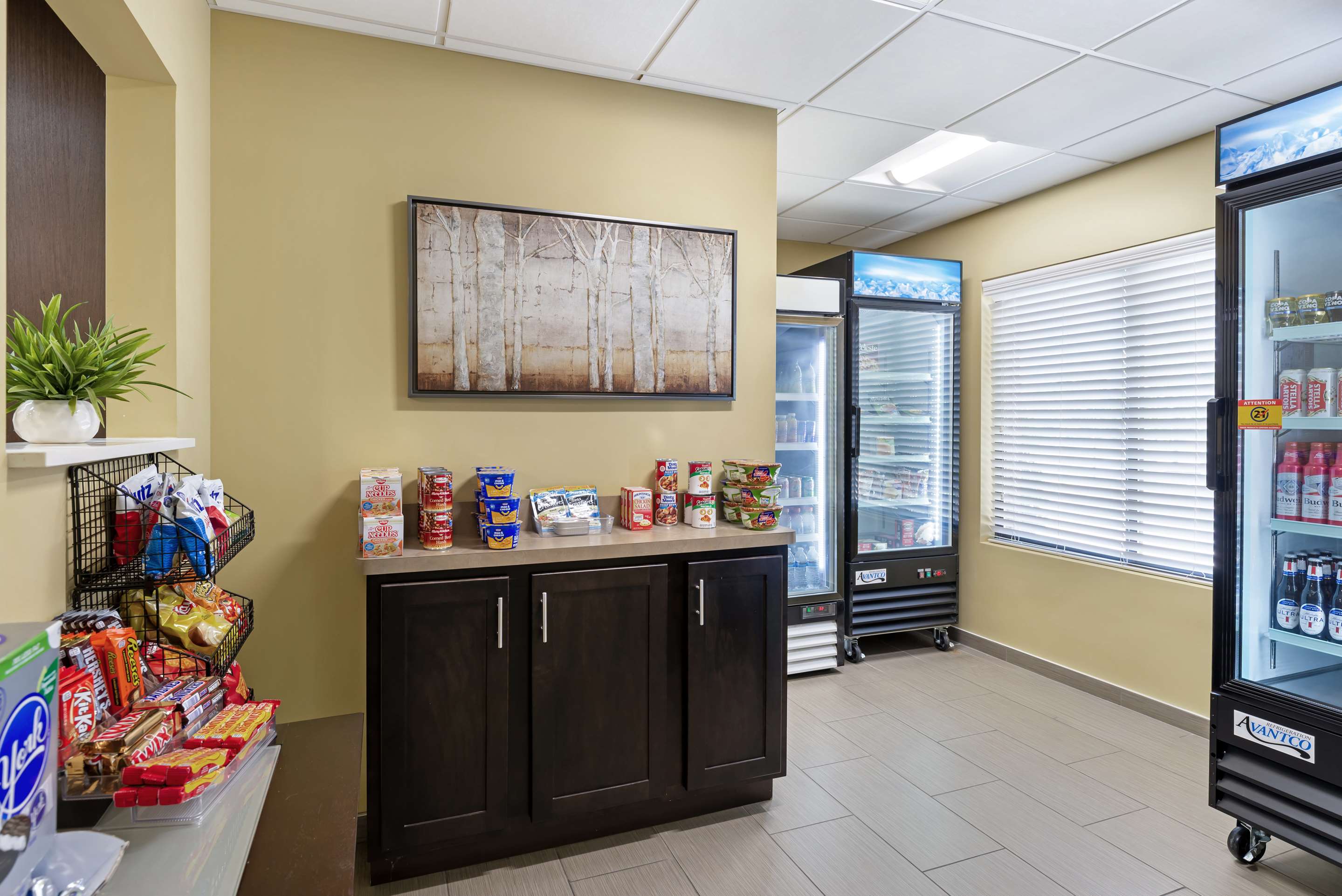 Sundry Shop | Best Western Plus Thornburg Inn & Suites