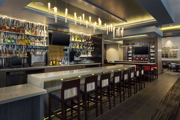 Bar - Hyatt Place Hotel Downtown Chicago