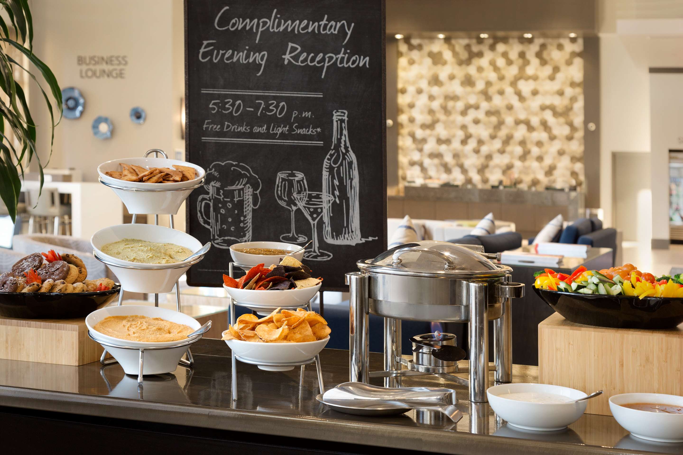 Restaurant | Embassy Suites by Hilton The Woodlands at Hughes Landing
