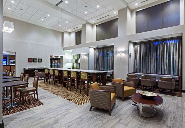 Restaurant - Hampton Inn & Suites Georgetown