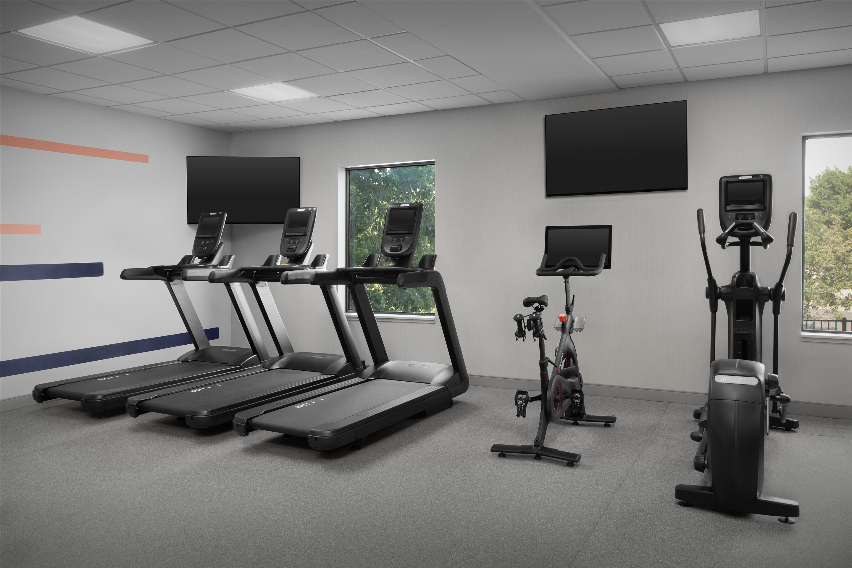 Health club fitness center gym | Hampton Inn & Suites Georgetown/Austin North