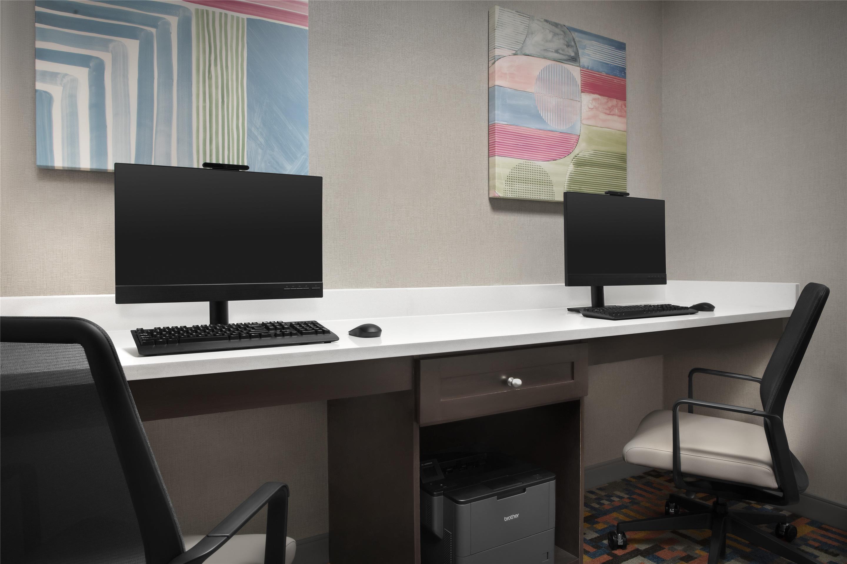 Business Center | Hampton Inn & Suites Georgetown/Austin North