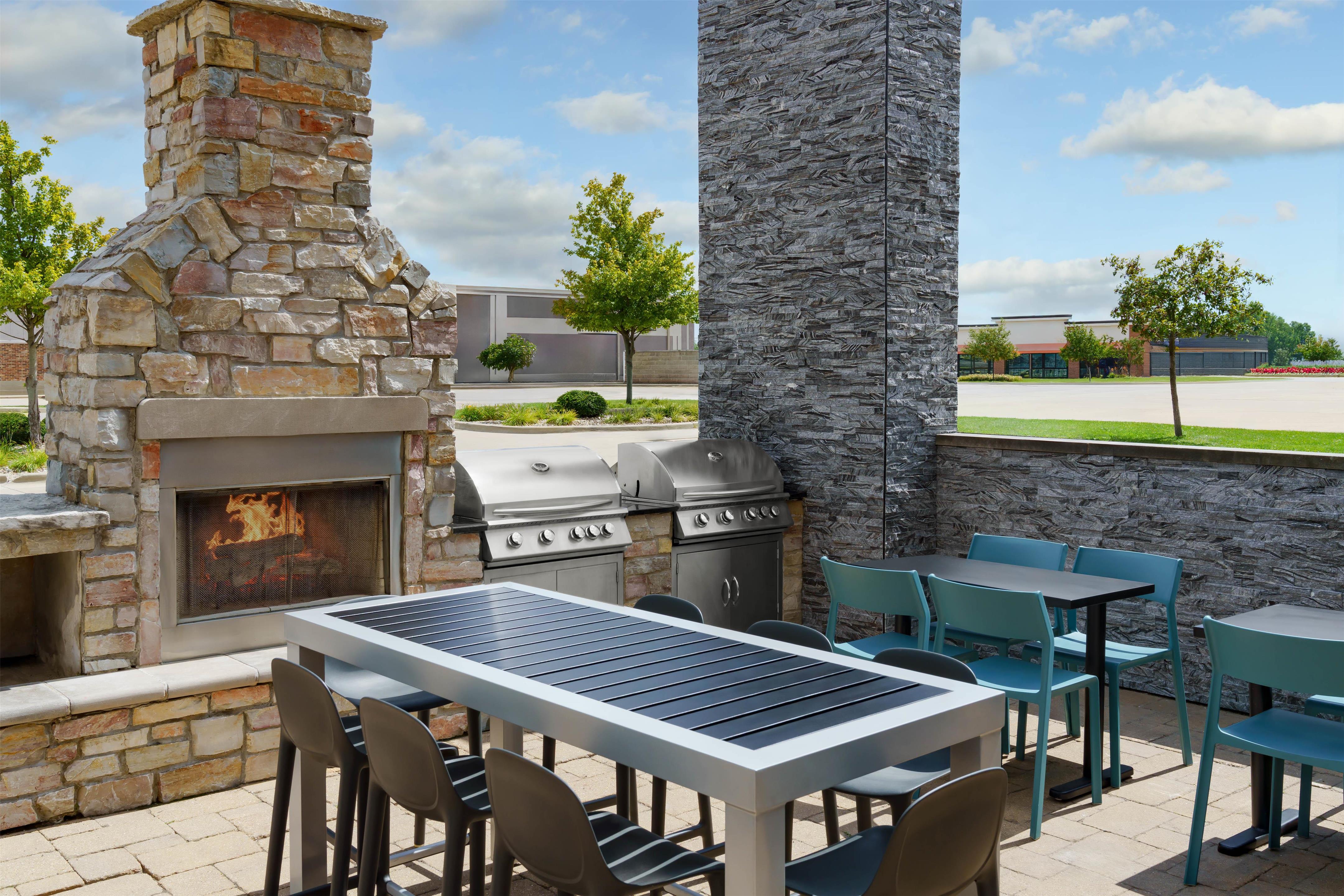 Exterior | Home2 Suites by Hilton Champaign/Urbana