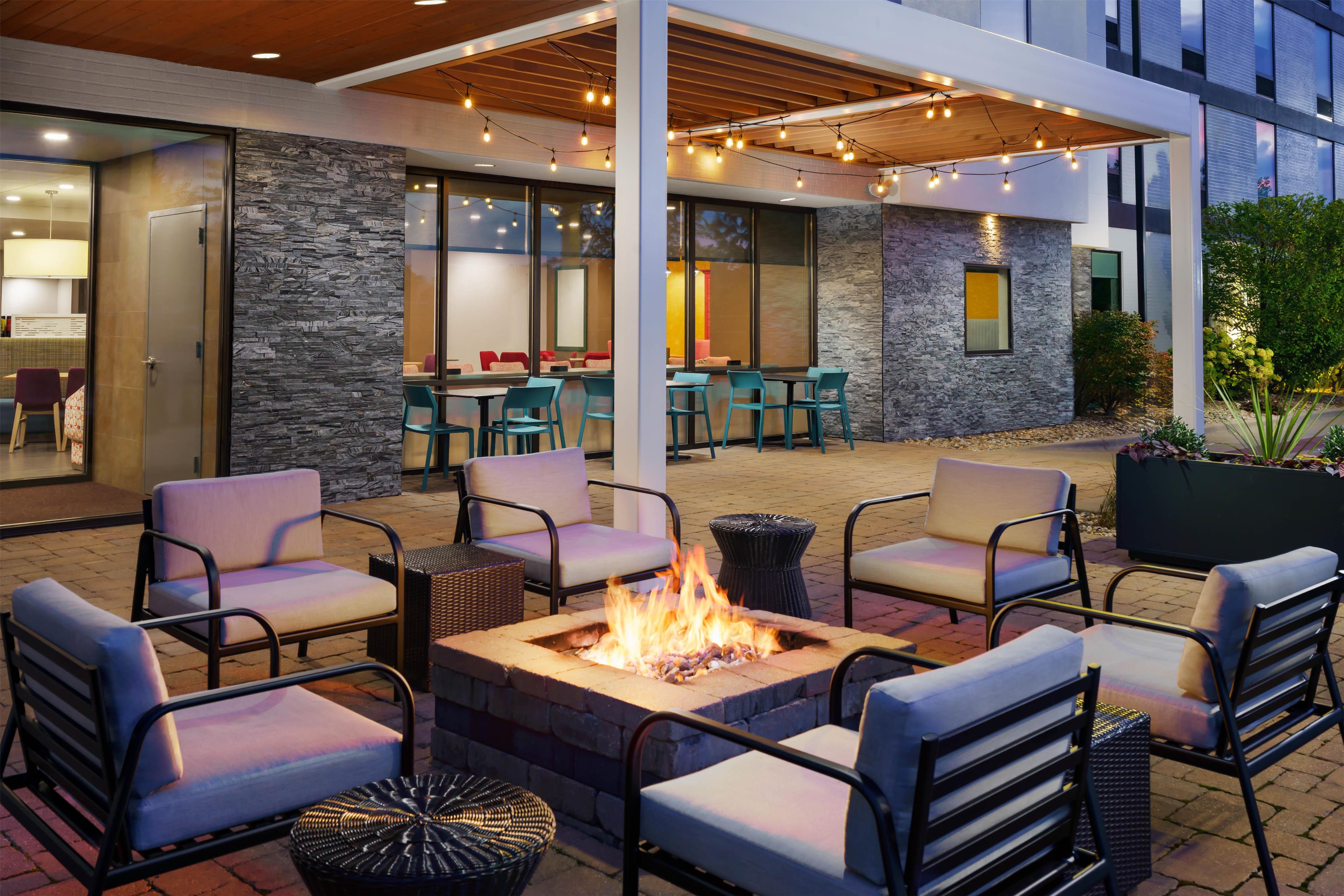 Exterior | Home2 Suites by Hilton Champaign/Urbana