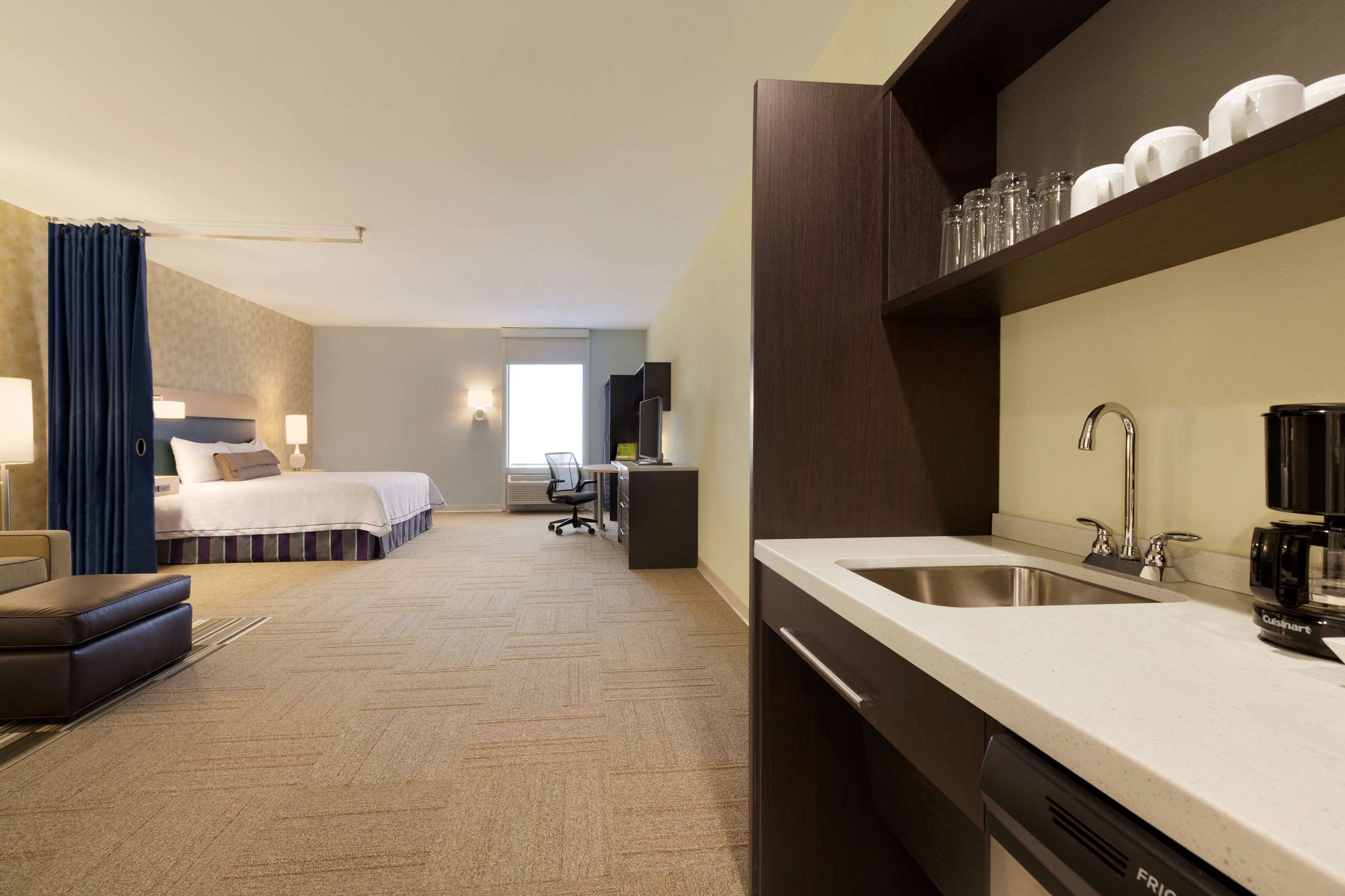 Guest room