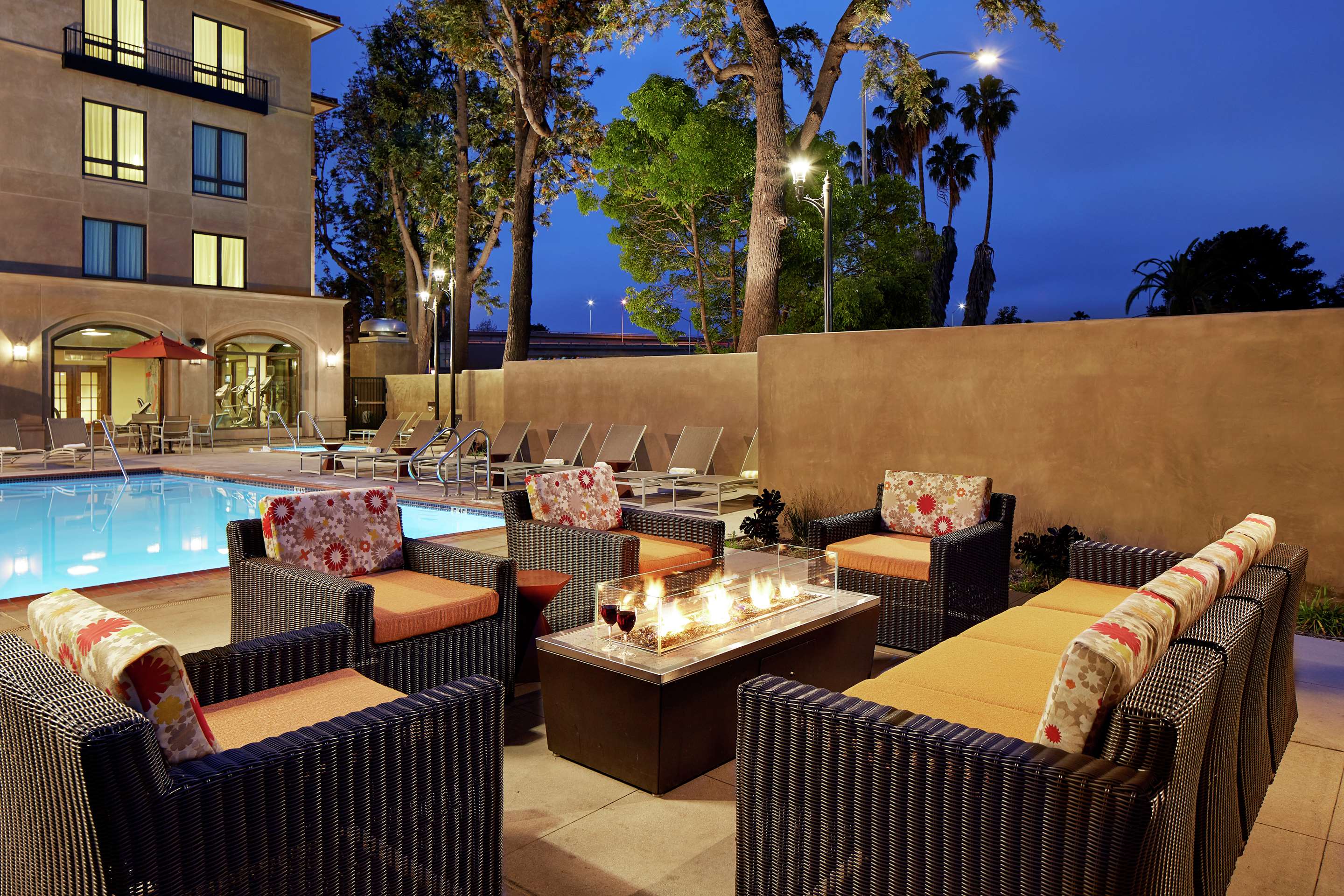 Pool | Hilton Garden Inn San Diego Old Town/Sea World Area