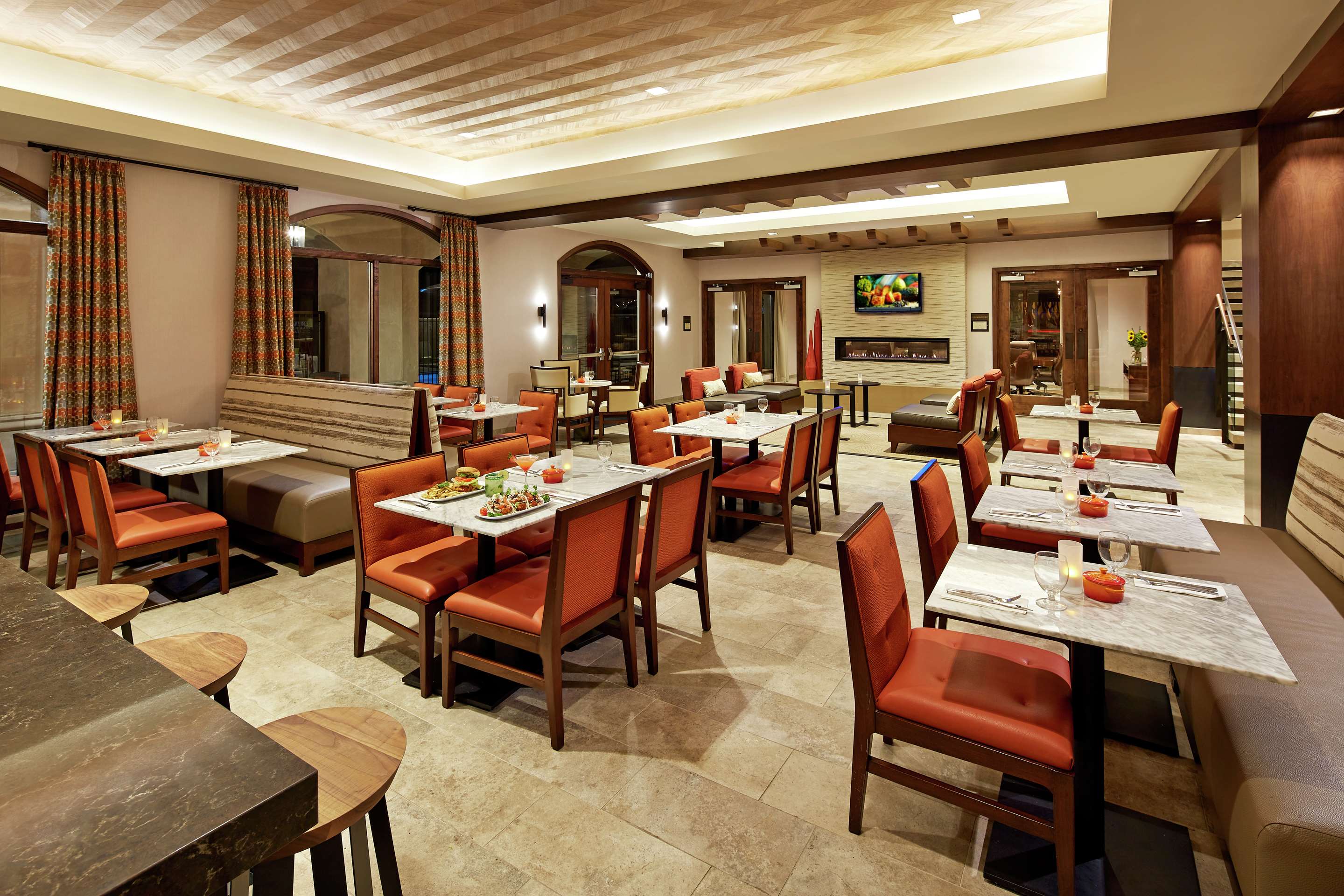 Restaurant | Hilton Garden Inn San Diego Old Town/Sea World Area
