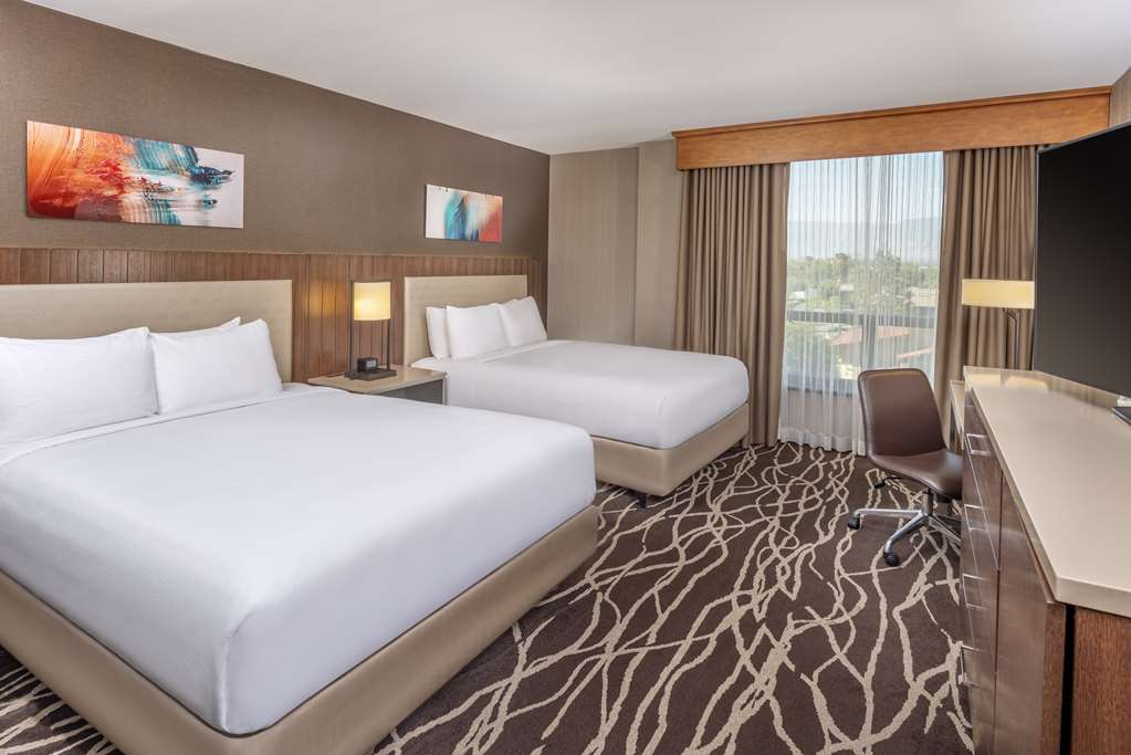 DoubleTree by Hilton Hotel San Bernardino Room Type - 2 QNS MB HR ACC RI-S