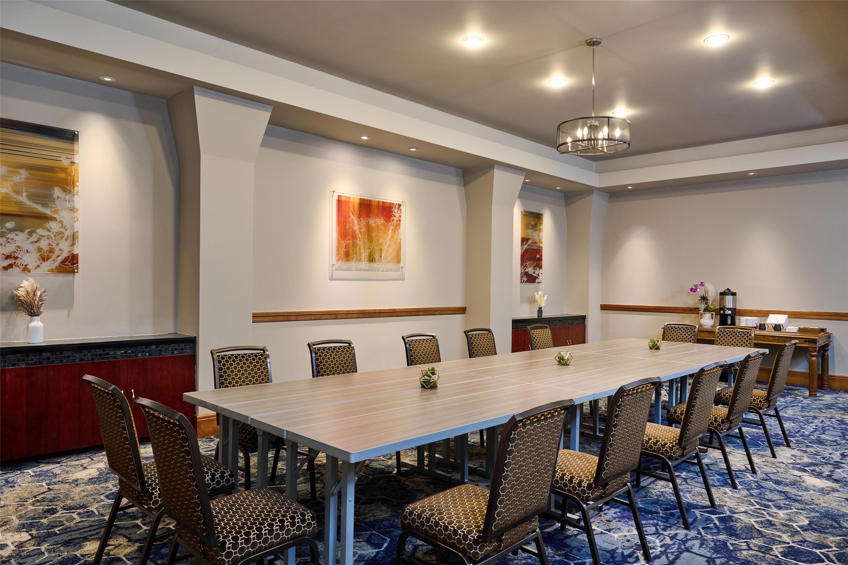 Meeting Room | Juniper Hotel Cupertino, Curio Collection by Hilton