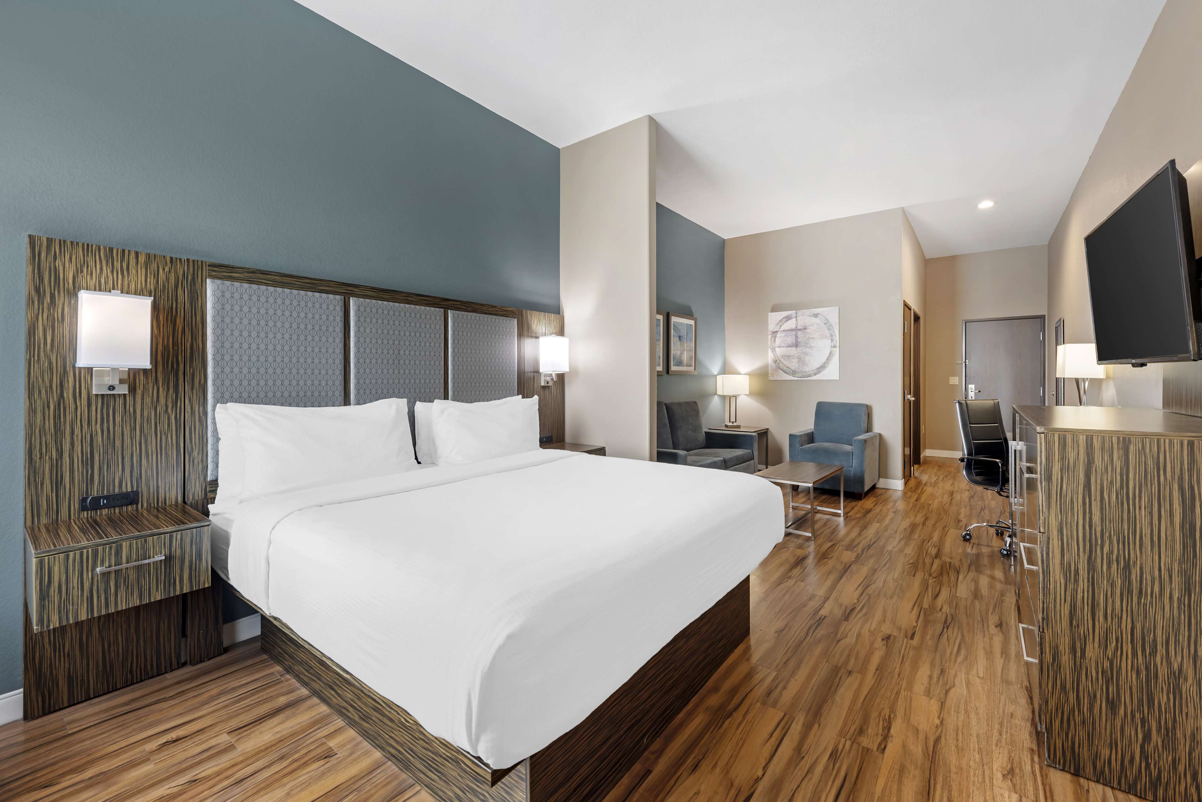 Best Western Plus Pflugerville Room Type - Suite-1 King Bed, Non-Smoking, Sofabed, Sitting Area, Microwave And Mini-Refrigerator, Wi-Fi, Shower Best Western Plus Pflugerville Room Type - Suite-1 King Bed, Non-Smoking, Sofabed, Sitting Area, Microwave And Mini-Refrigerator, Wi-Fi, Shower