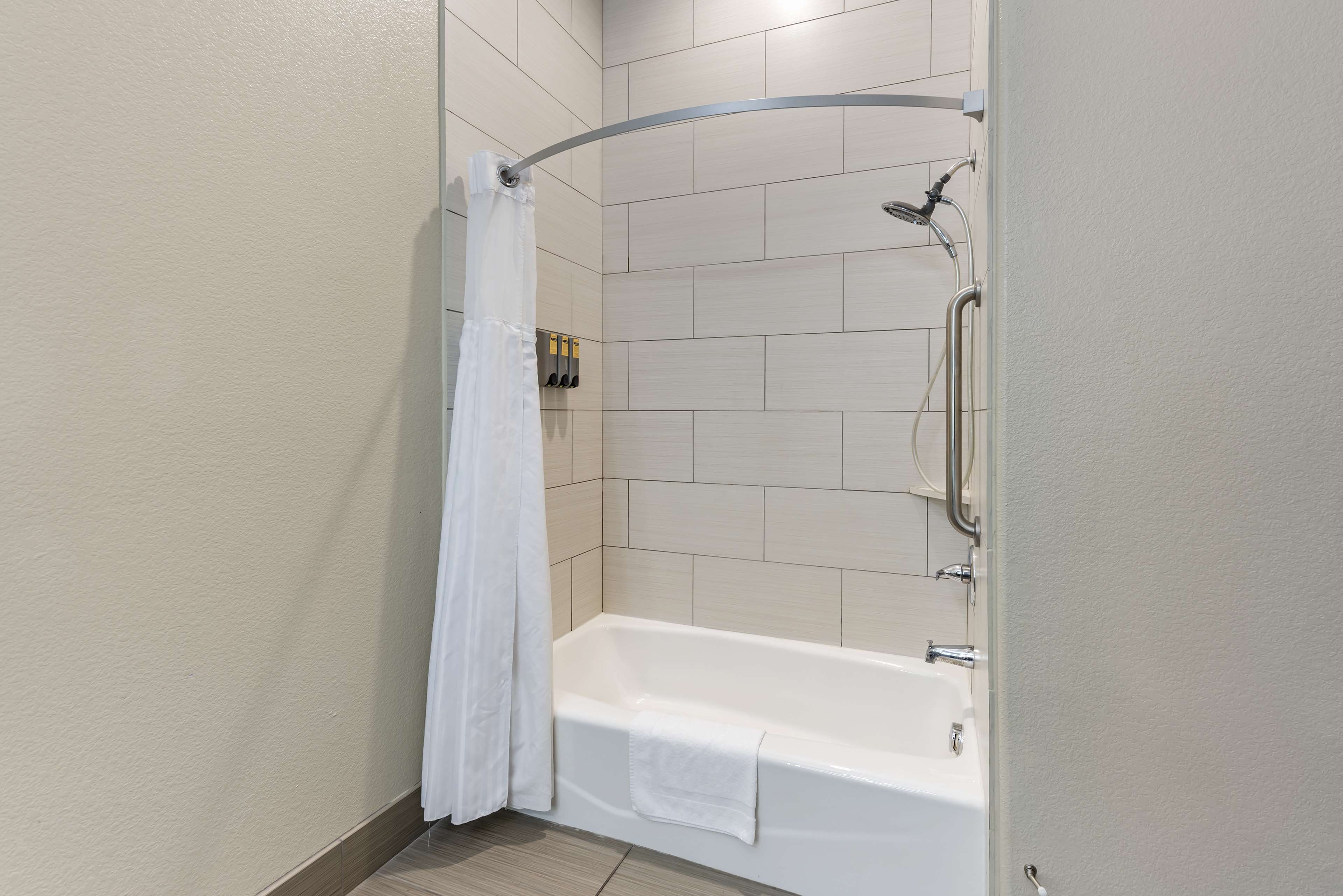 Best Western Plus Pflugerville Room Type - Suite-2 Queen Beds, Non-Smoking, Sofabed, Sitting Area, Microwave And Mini-Refrigerator, Wi-Fi, Full Best Western Plus Pflugerville Room Type - Suite-2 Queen Beds, Non-Smoking, Sofabed, Sitting Area, Microwave And Mini-Refrigerator, Wi-Fi, Full