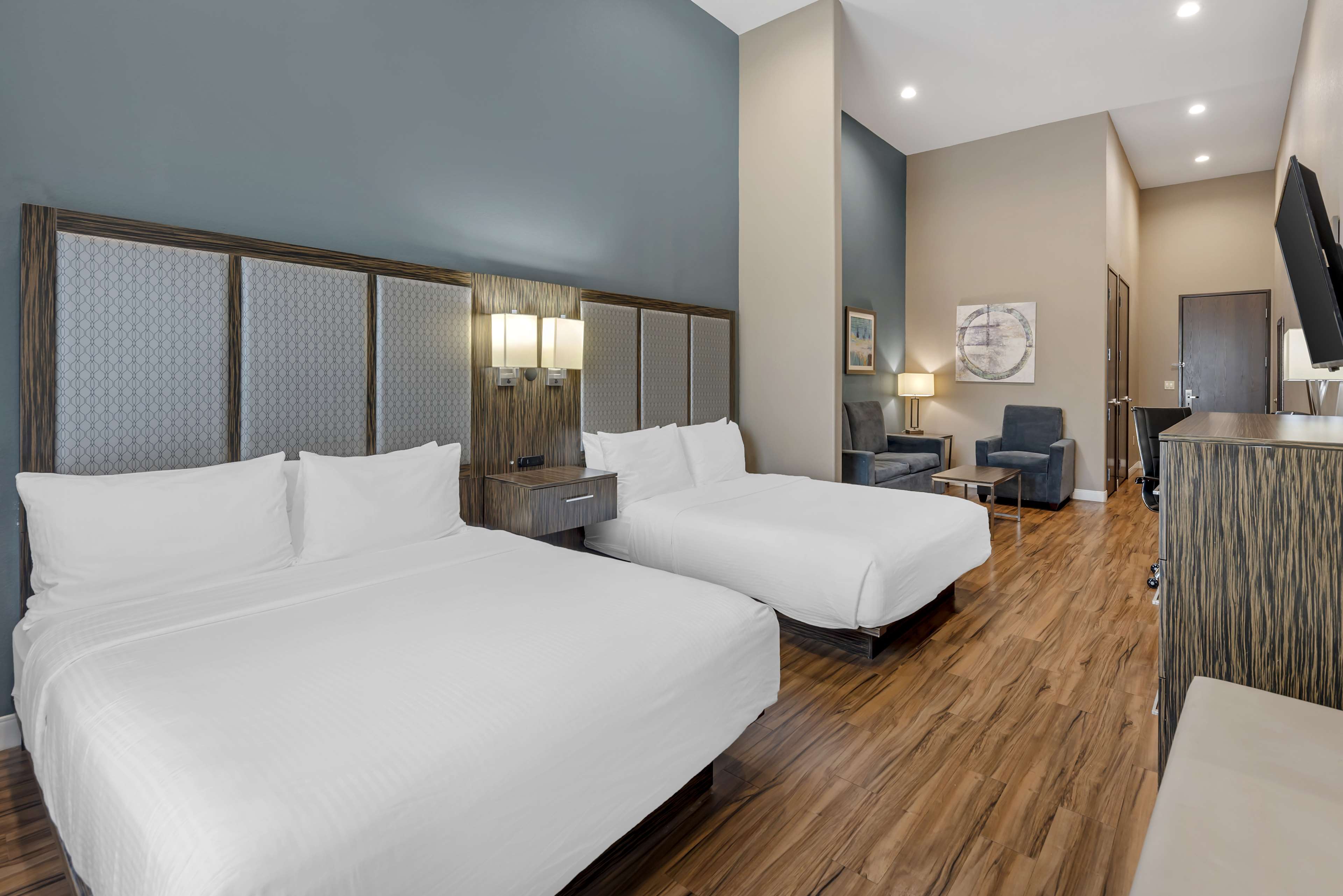 Best Western Plus Pflugerville Room Type - Accessible - Suite 2 Queen, Mobility Accessible, Communication Assistance, Bathtub, Sofabed, Sitting Best Western Plus Pflugerville Room Type - Accessible - Suite 2 Queen, Mobility Accessible, Communication Assistance, Bathtub, Sofabed, Sitting