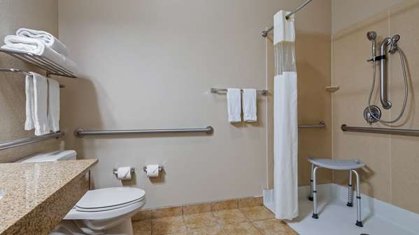  - Best Western Plus Eastgate Inn & Suites Wichita - I-35, Exit 50