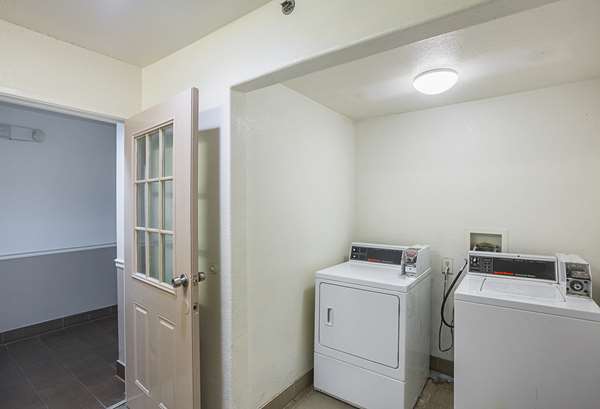 Amenities - Studio 6 Suites Fort Worth - I-35, Exit 56A