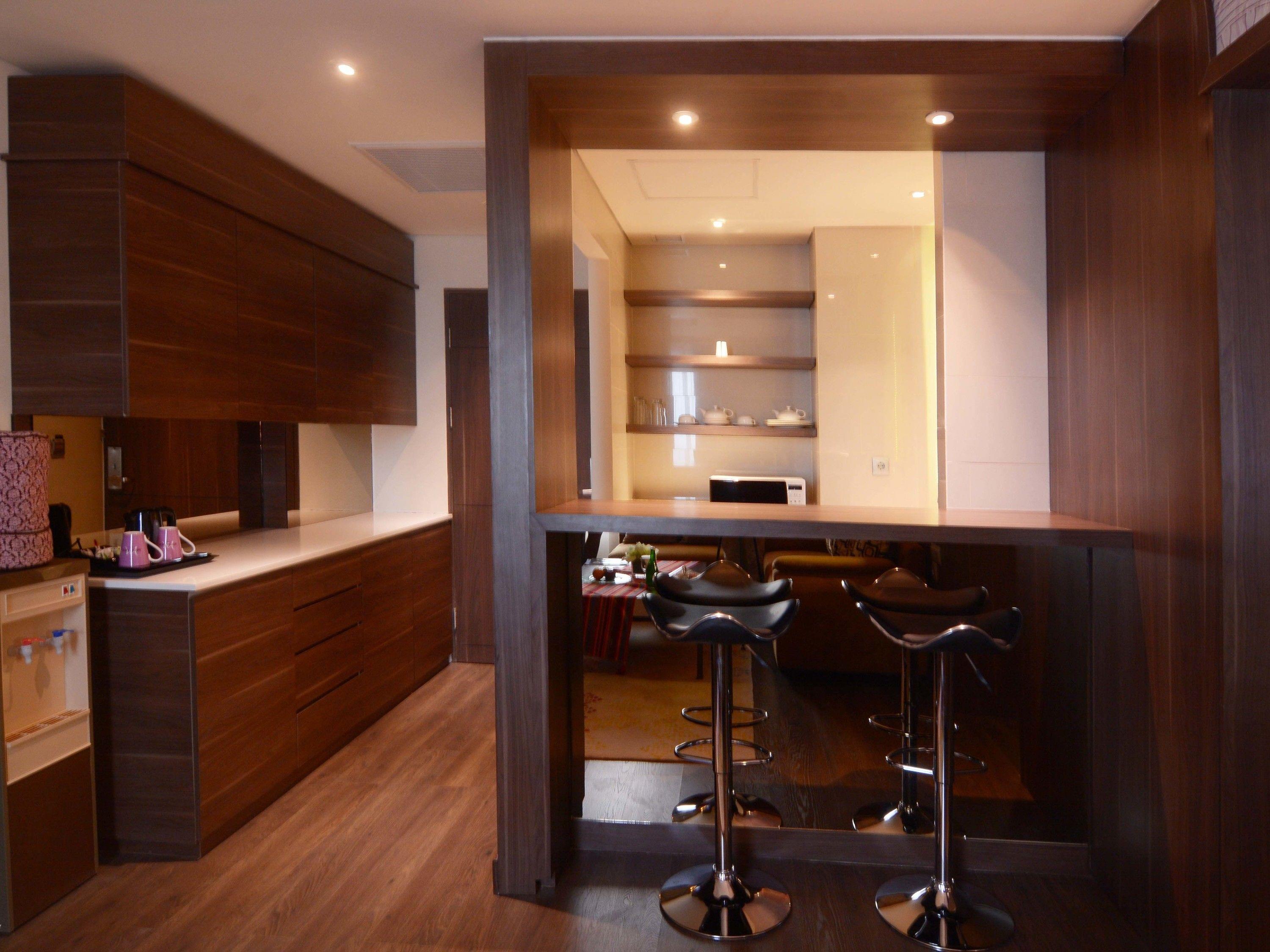 Mercure Karawang Room Type - Business Suite with 1 kingsize bed and 1 sofa