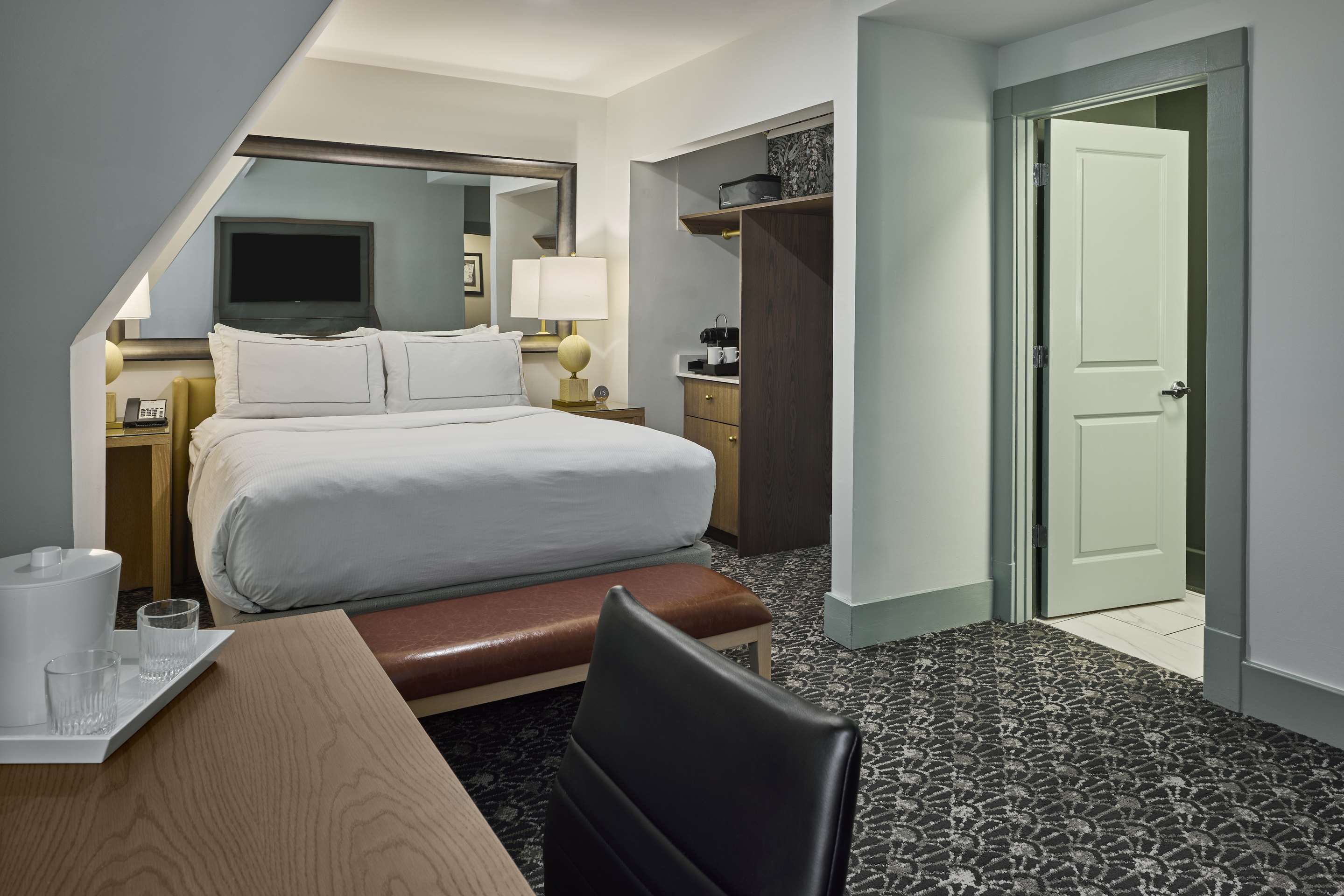 Guest room
