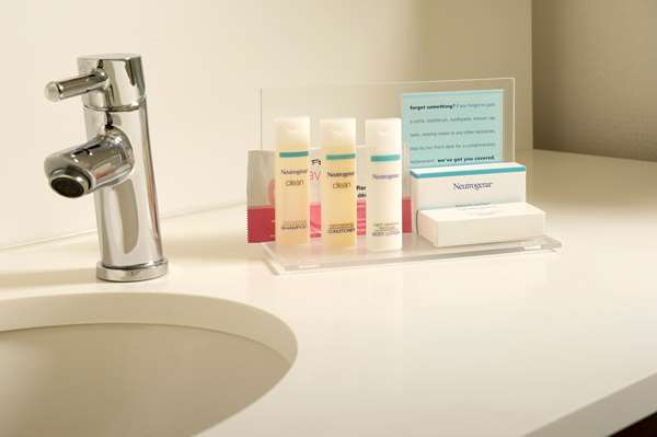  - Hampton Inn & Suites Carrier Circle East Syracuse - I-90, Exit 35