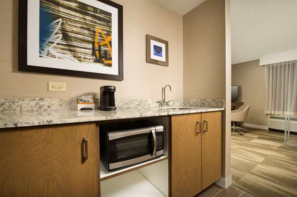  - Hampton Inn & Suites Carrier Circle East Syracuse - I-90, Exit 35