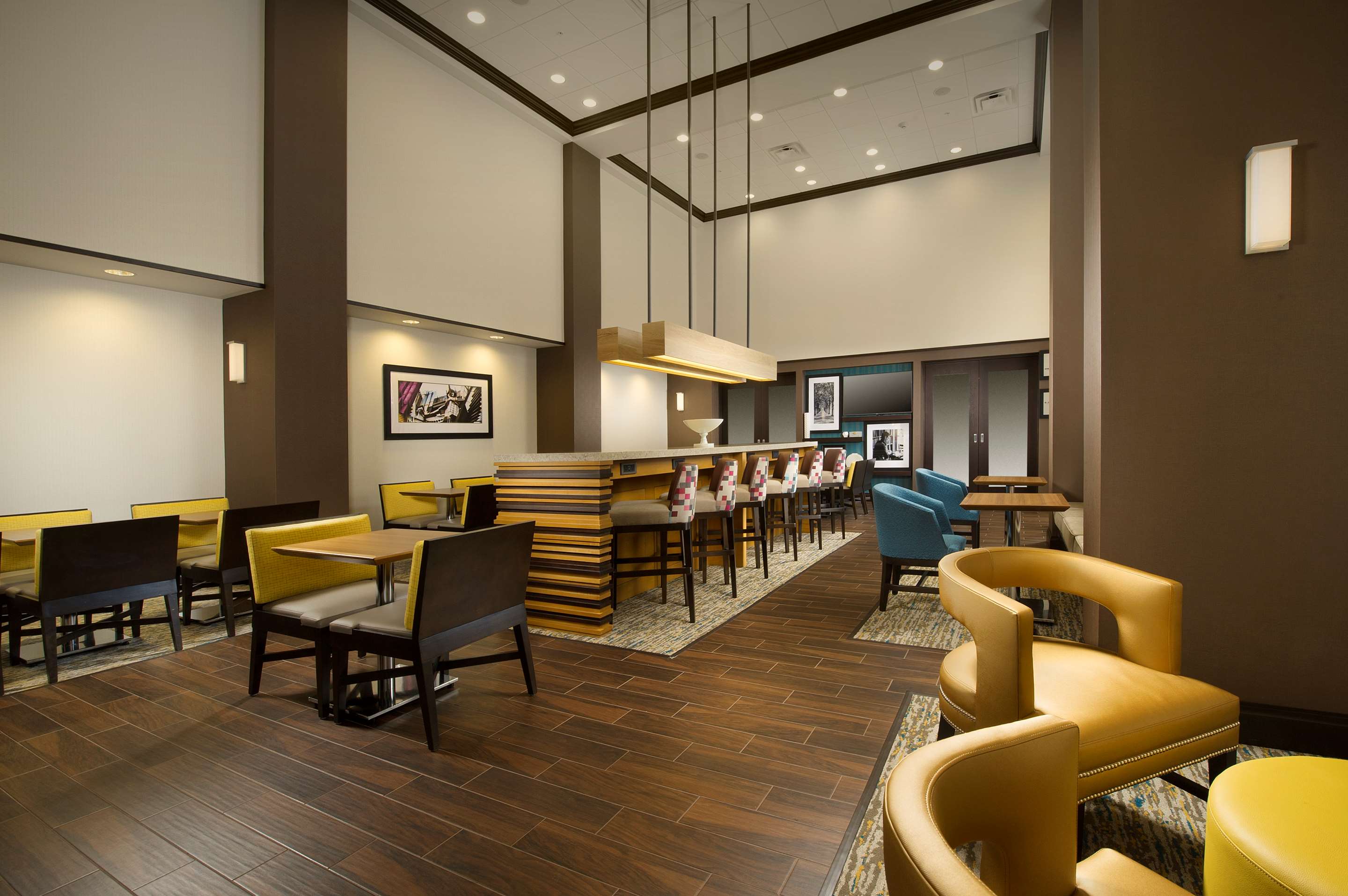 Reception | Hampton Inn & Suites Syracuse/Carrier Circle