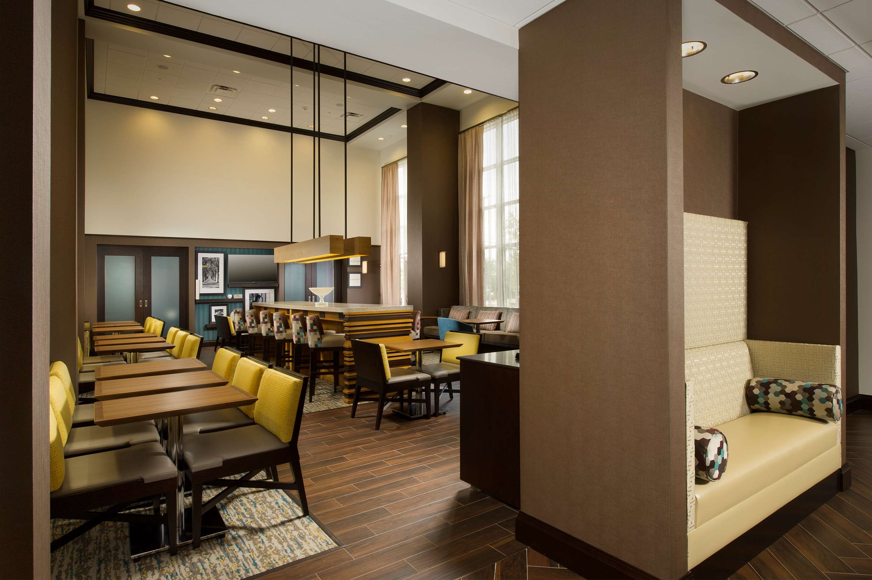 Reception | Hampton Inn & Suites Syracuse/Carrier Circle