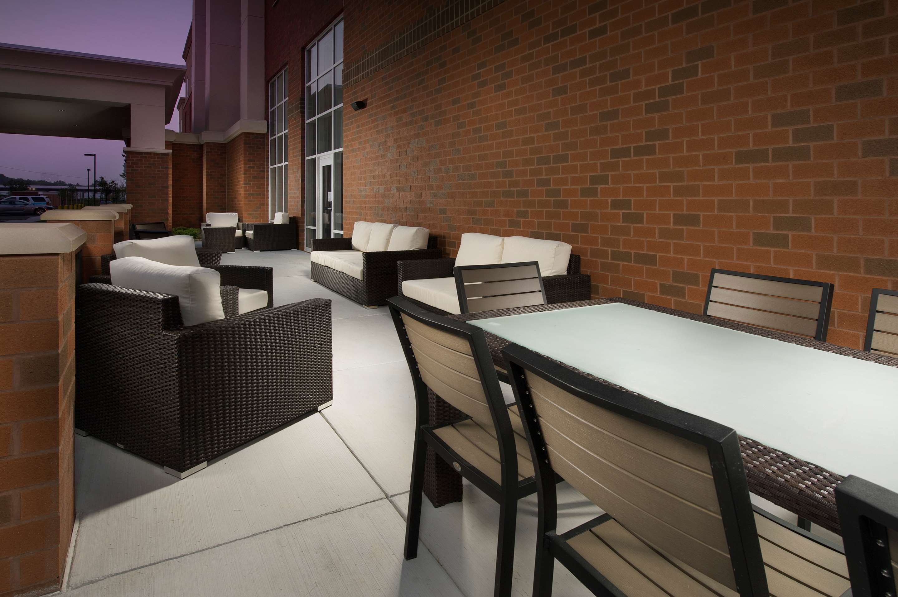 Exterior | Hampton Inn & Suites Syracuse/Carrier Circle