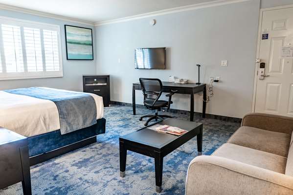  - Best Western Plus Manhattan Beach Hotel