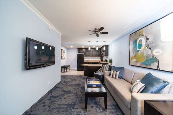Suite - Best Western Plus Manhattan Beach Hotel