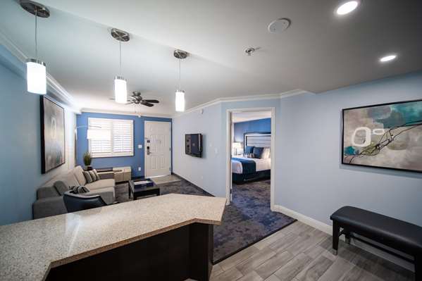 Suite - Best Western Plus Manhattan Beach Hotel