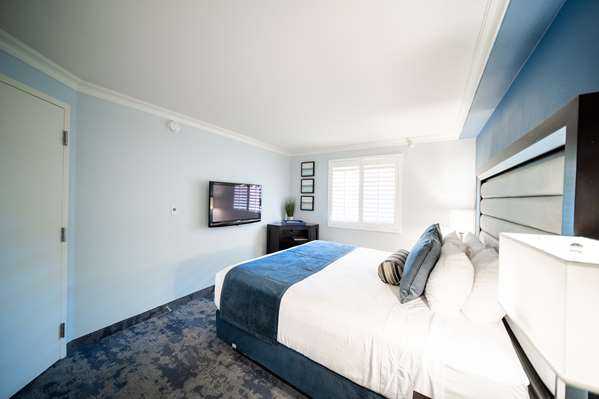 Suite - Best Western Plus Manhattan Beach Hotel