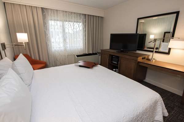  - Hampton Inn Western Avenue Albany - I-90, Exit 1S