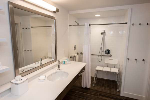  - Hampton Inn Western Avenue Albany - I-90, Exit 1S