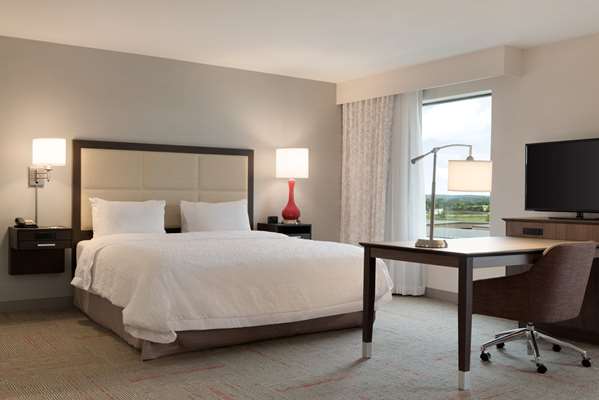  - Hampton Inn & Suites Kenosha - I-41 & I-94, Exit 344