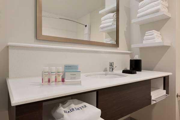  - Hampton Inn & Suites Kenosha - I-41 & I-94, Exit 344