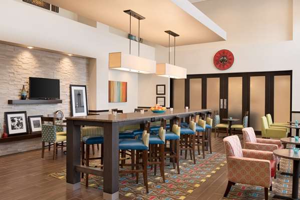  - Hampton Inn & Suites Kenosha - I-41 & I-94, Exit 344