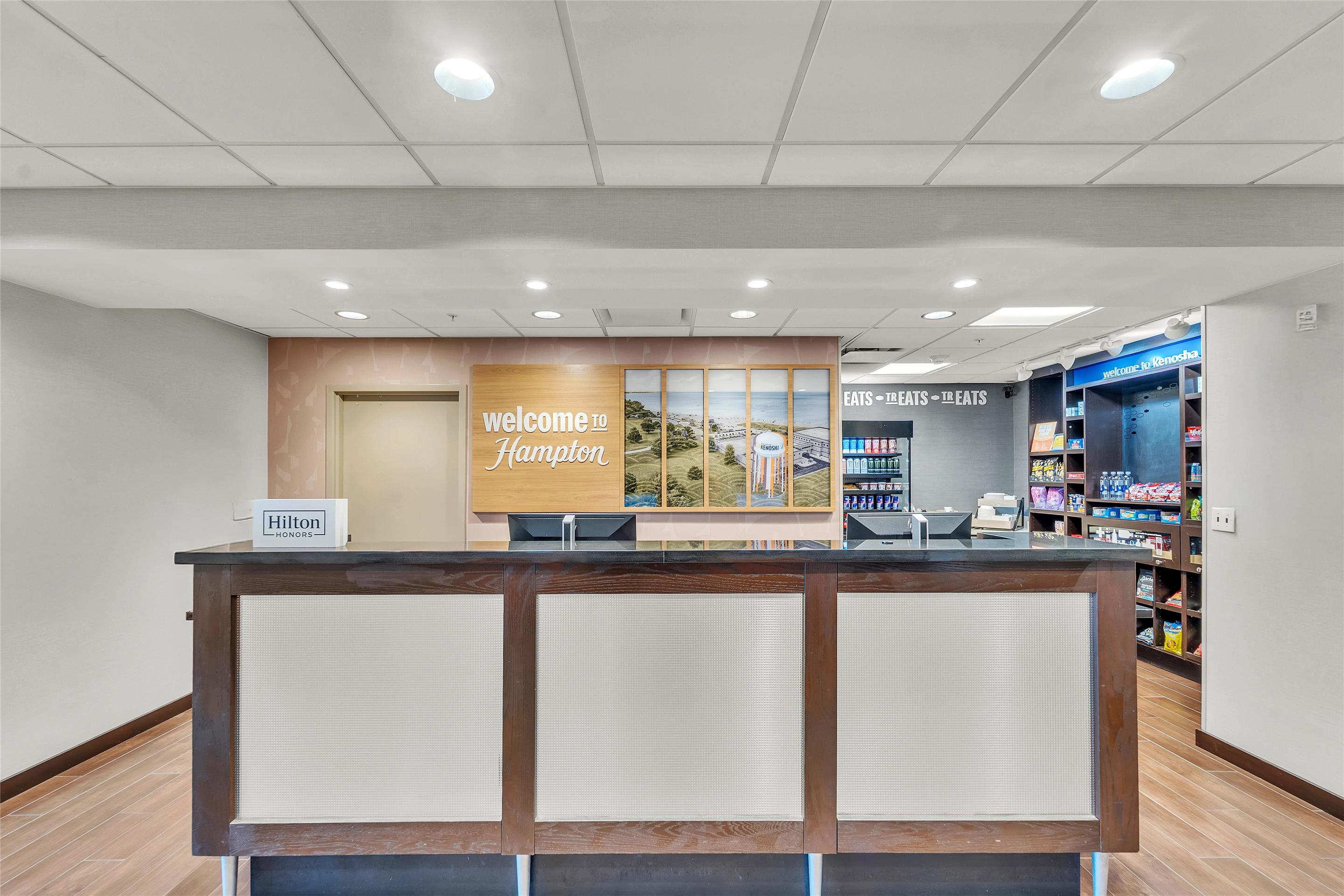 Reception | Hampton Inn & Suites Kenosha