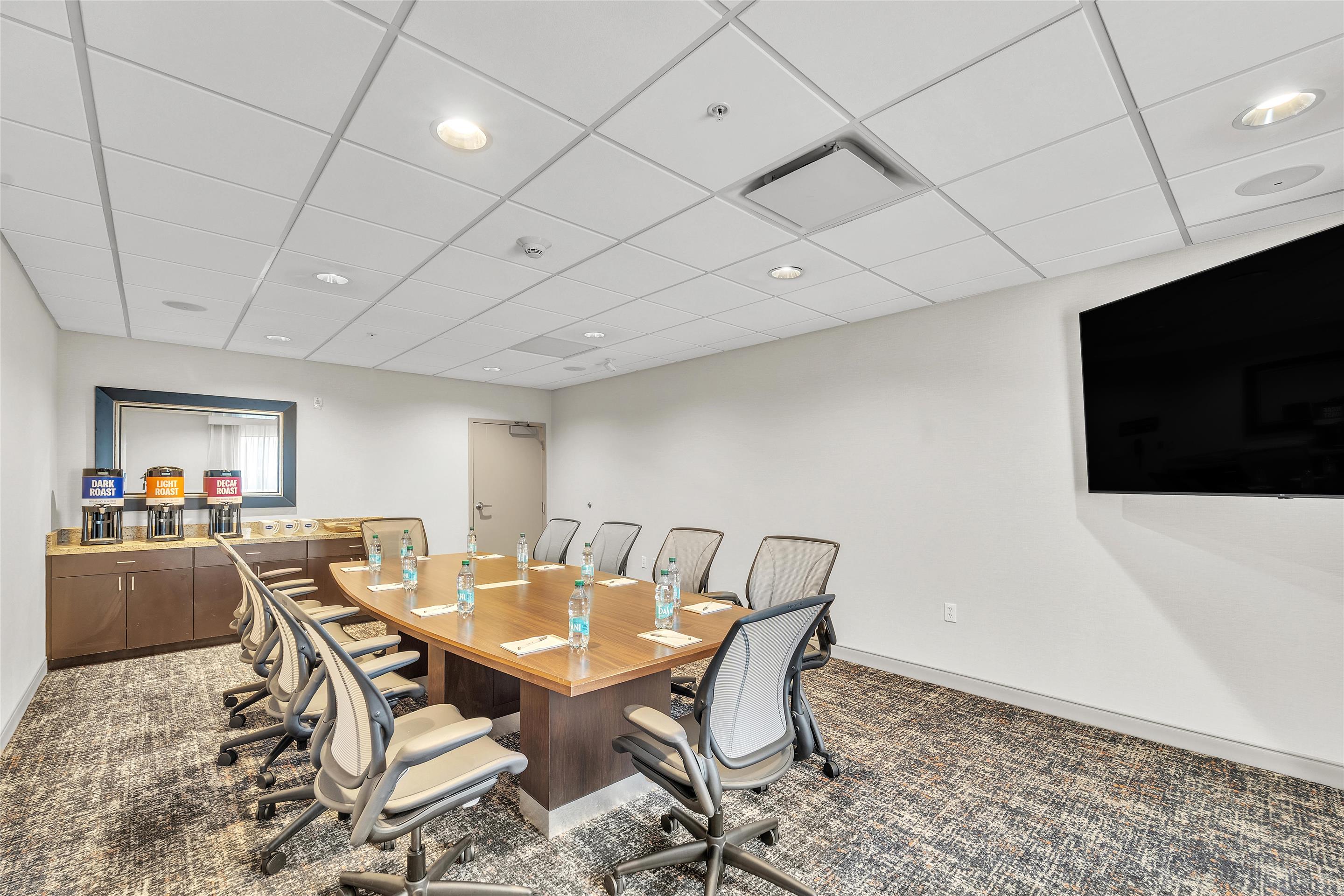 Meeting Room | Hampton Inn & Suites Kenosha