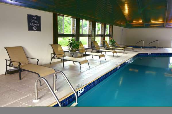 Pool - Best Western Plus Flint Airport Inn & Suites