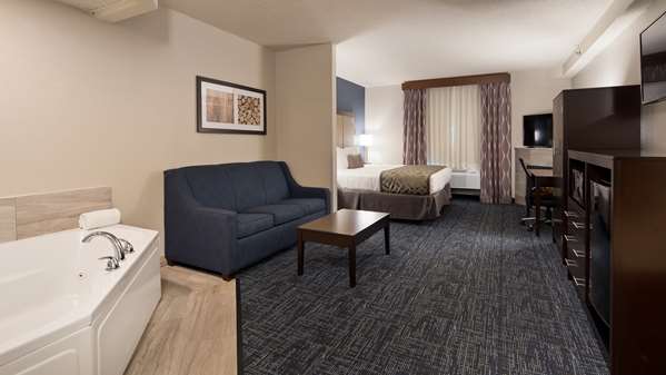 Suite - Best Western Plus Flint Airport Inn & Suites
