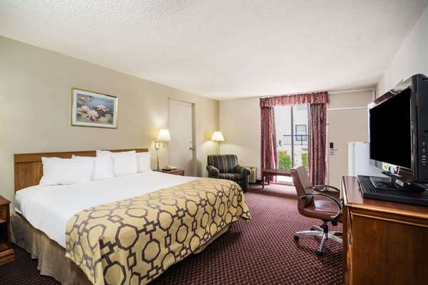  - Baymont Inn & Suites Johnson City - I-26, Exit 20