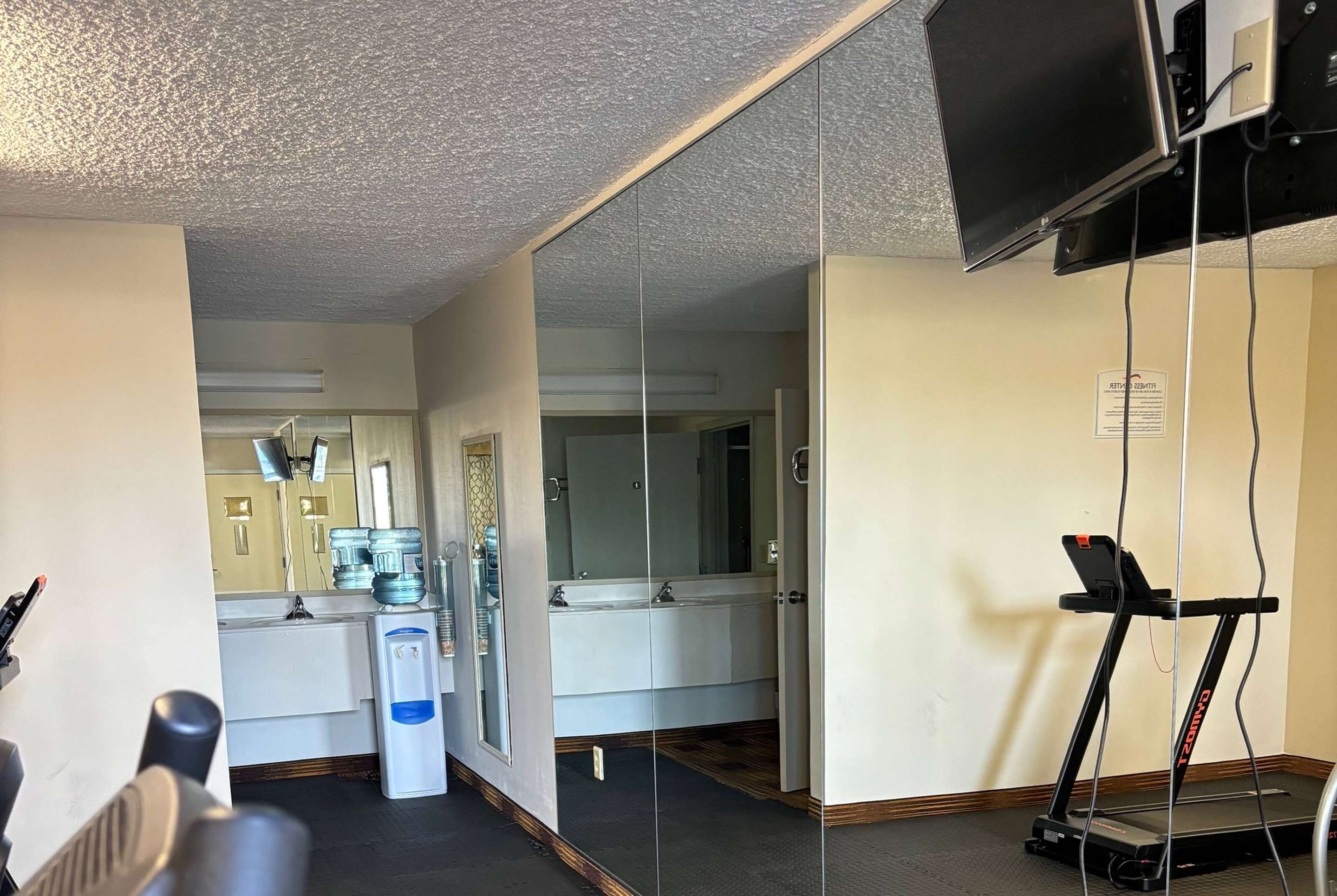 Health club fitness center gym | Baymont by Wyndham Johnson City