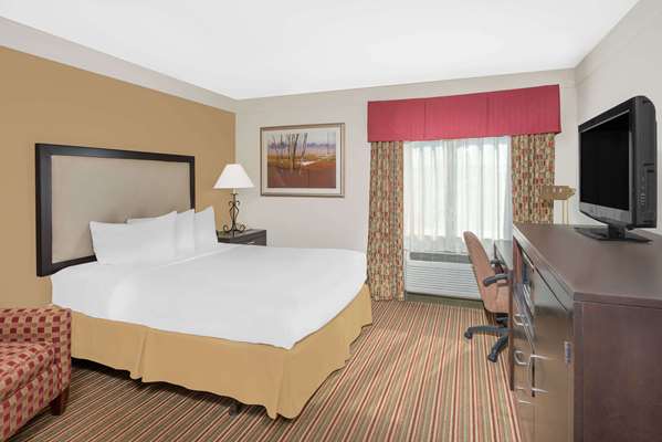  - Baymont Inn & Suites Litchfield