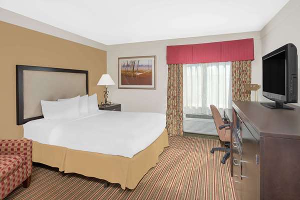  - Baymont Inn & Suites Litchfield